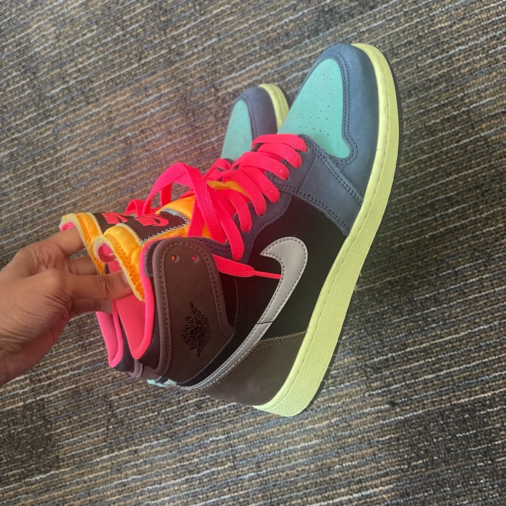 Retro Jordan 1s Tokyo Bio Hacks Size 6.5 GS… no box
